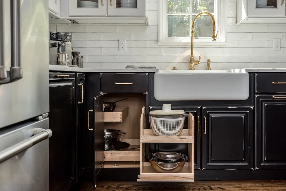 12404 1920s kitchen accessories