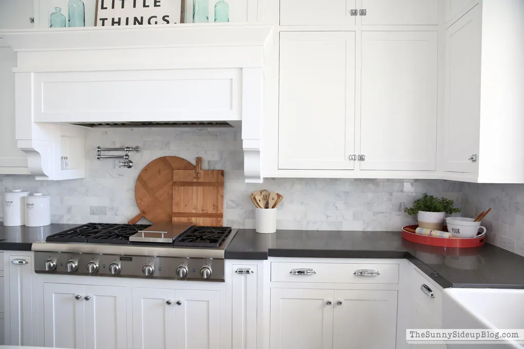 12411 summer kitchen accents