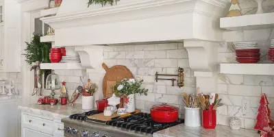/img/12436-christmas-kitchen-decor-curtains.webp