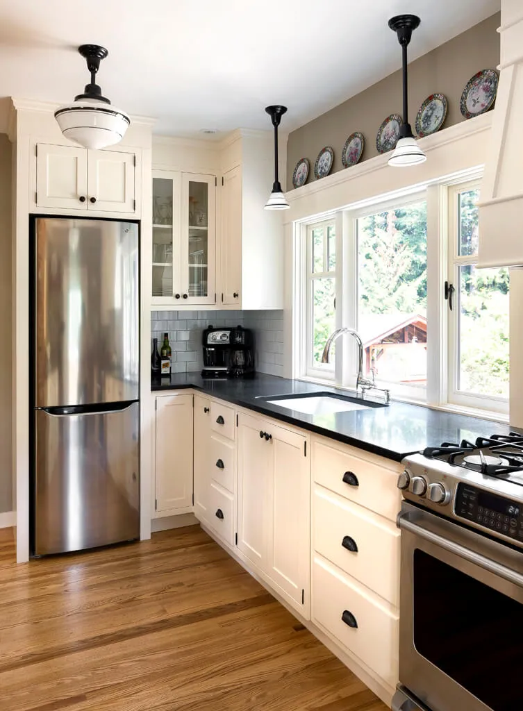 12511 summer kitchen retro appliances