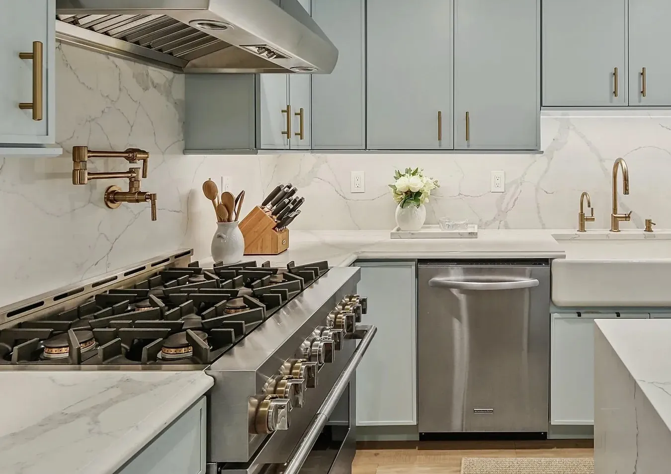 12537 ocean blue kitchen 3