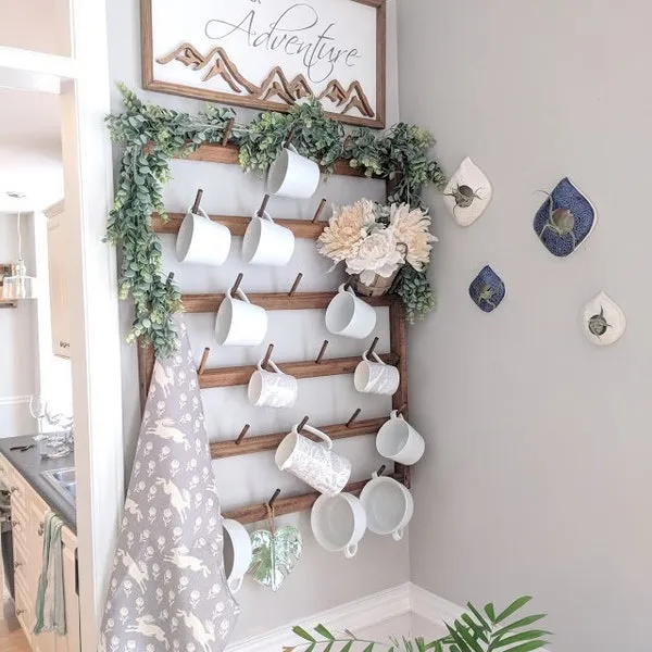 12583 wall mounted display