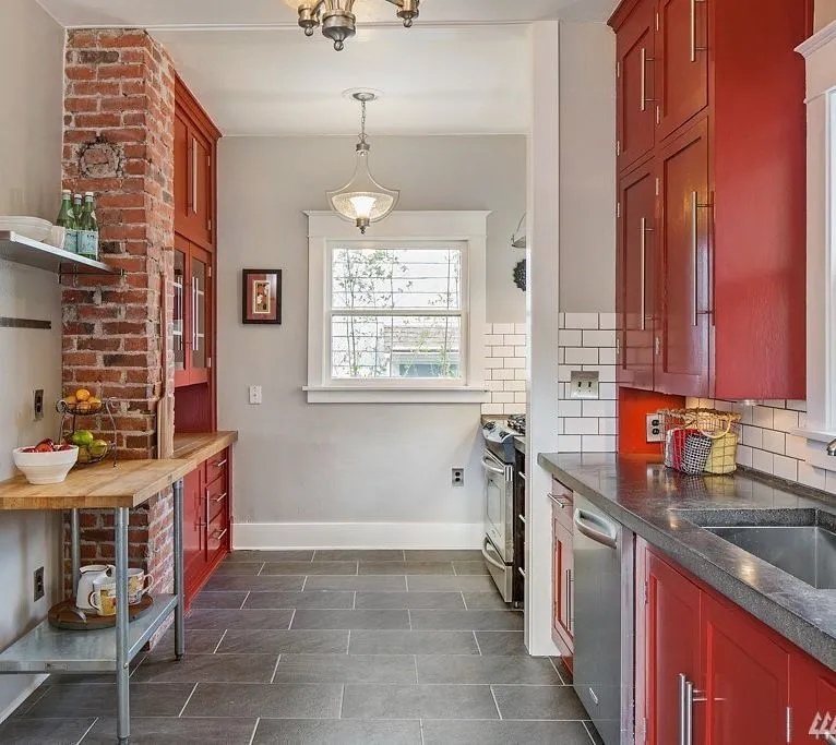 12598 rustic red kitchen inspiration