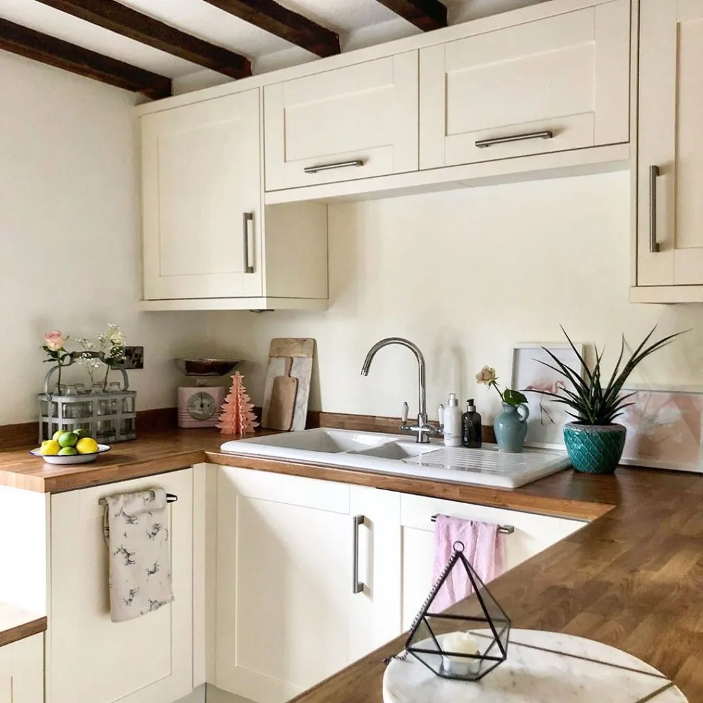 12606 small kitchen storage